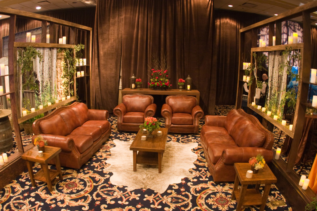 2010.05 - IRF, Colorado, Rocky Mountain, Rustic Theme (24), ralph lauren brown leather furniture lounge, candle walls